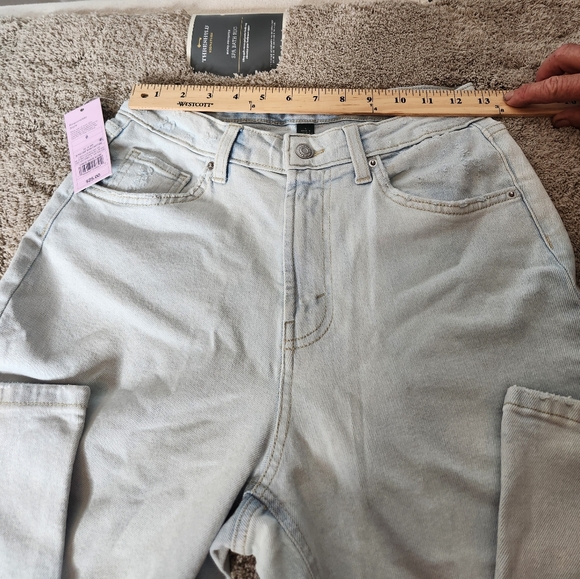 Wild Fable Super High Rise Tapered Jean - Picture 8 of 16